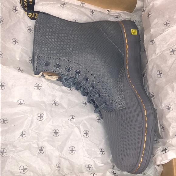 🔥The Dr. Martens Newton DM's Lite NWT - Picture 5 of 8